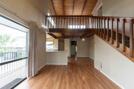 Three Bedroom Oasis - Photo 2