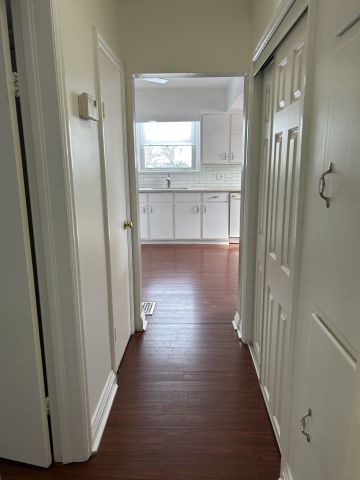 For Lease - 303 Carlton Street Unit# Unit 1, St. Catharines, Ontario - Photo 2