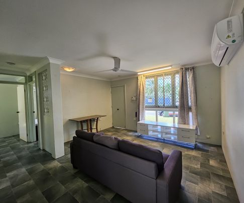 Fully Air Conditioned, Furnished 2 Bedroom Duplex - Great & Private Outdoor Areas - Photo 1