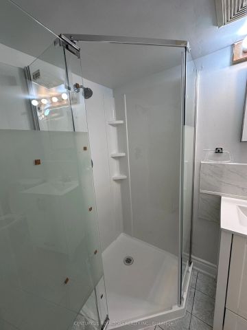 50 Marbury Crescent #Lower - Photo 4