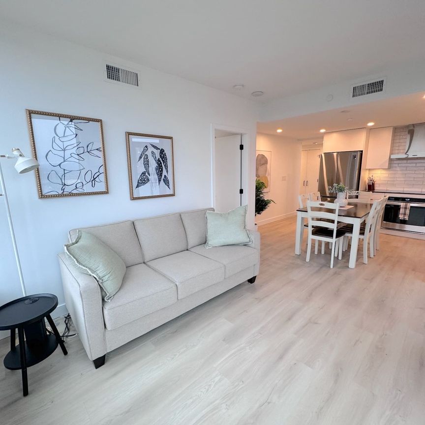 FURNISHED: Brooklyn – 2 bedroom, 2 bath, corner unit - Photo 1