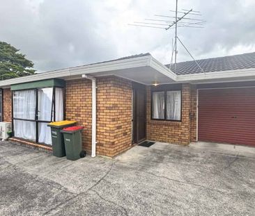 2 Bedroom on Queen St - Photo 3