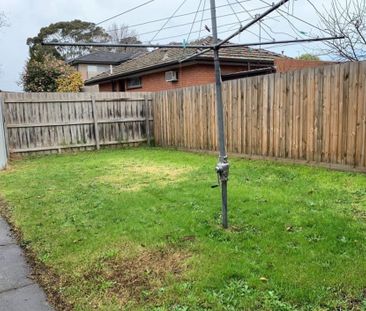 3 Mead Court, Oakleigh VIC 3166 - House For Rent | Domain - Photo 4