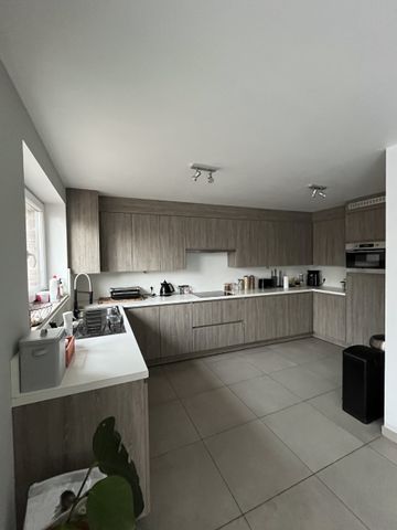 Instapklaar duplexappartement met 3 slaapkamers - Photo 4