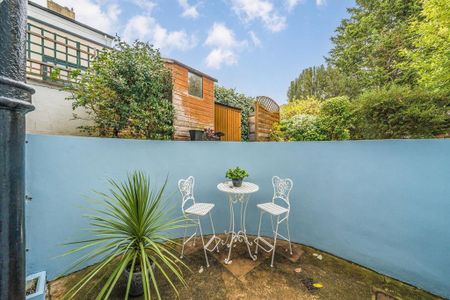 1 bedroom flat to rent - Photo 5