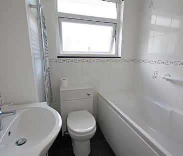 2 bedroom semi-detached bungalow to rent - Photo 5