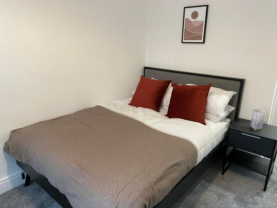 Room in a Shared House, Chester Road, B73 - Photo 1