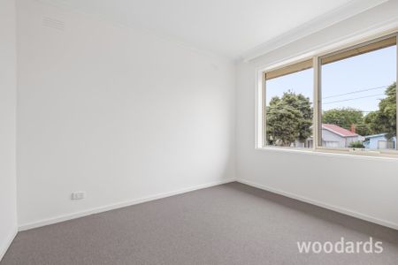 RENOVATED TWO BEDROOM UNIT! - Photo 5