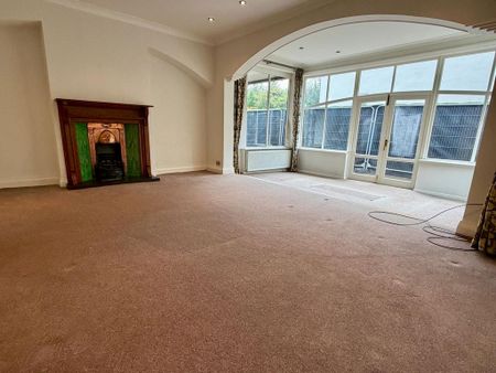 4 bedroom detached house to rent - Photo 4