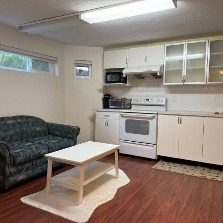 ONE BED UNIT CLOSE TO UBC IN KERRISDALE - Photo 3