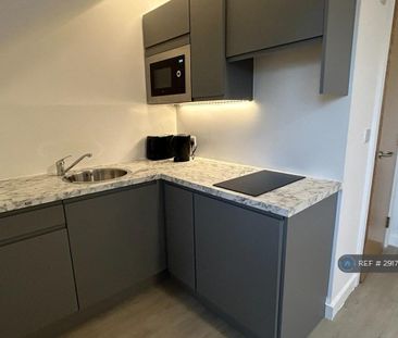 Studio to rent - Photo 4