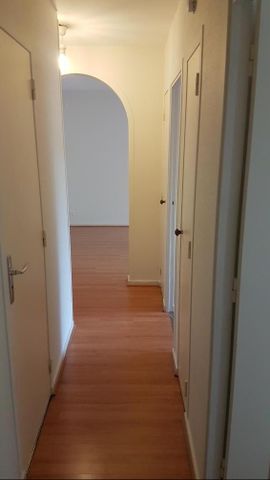 Location Appartement 2 pièces 44m² CLERMONT FERRAND 63000 - Photo 4