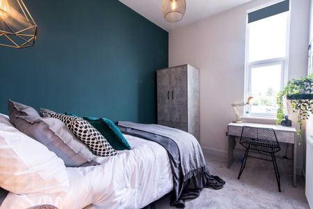 1 bedroom in a house share to rent - Photo 4