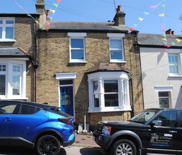 2 bedroom cottage to rent - Photo 1
