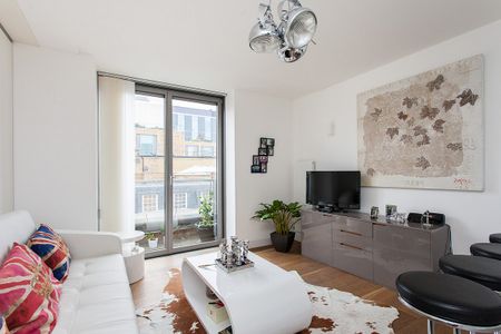 A smart two bedroom apartment located on the third floor of this modern building with lift facilities and day porter. - Photo 2