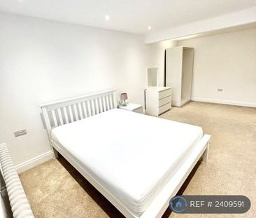 5 bedroom detached house to rent - Photo 4