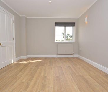 5 bedroom detached house to rent - Photo 5