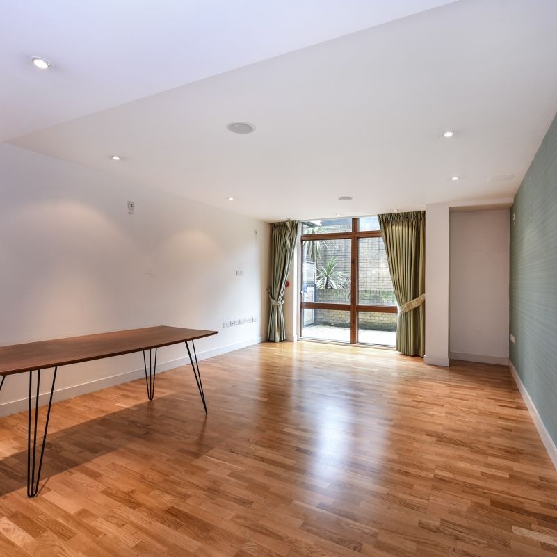 Lymington Road, London, NW6 - Photo 1