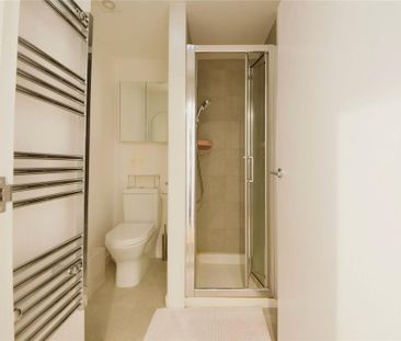 Studio to rent - Photo 6