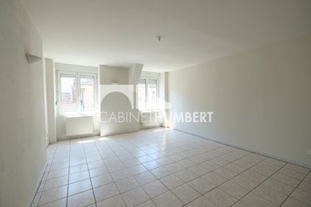 Location Appartement 3 pièces 85m² ST ETIENNE 42000 - Photo 2