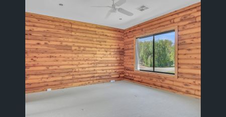 Beautiful Home with Rustic Charm - Photo 3