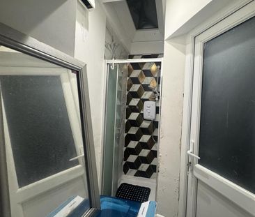 House to rent - Photo 2