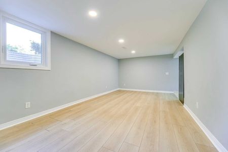 For Lease - 2048 Edinburgh Drive Unit# Lower, Burlington, Ontario - Photo 2