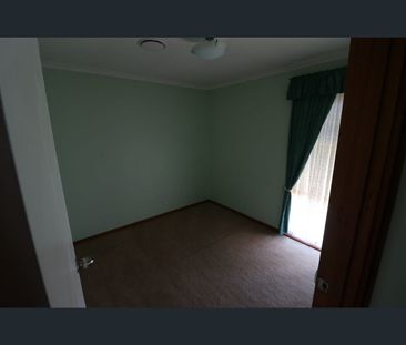10 Moody Court, Seymour, Vic 3660 - Photo 3