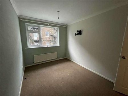 South Crescent Road, Filey, YO14 - Photo 3