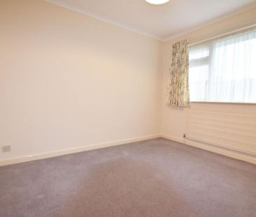 2 bedroom semi-detached bungalow to rent - Photo 3