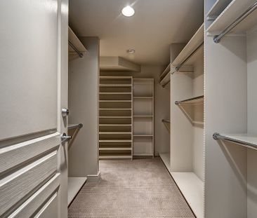 4203, 400 Eau Claire Ave Sw - Photo 4