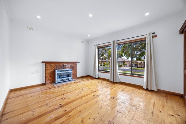 Perfectly Positioned To Public Transport & Stockland Wendouree - Photo 1