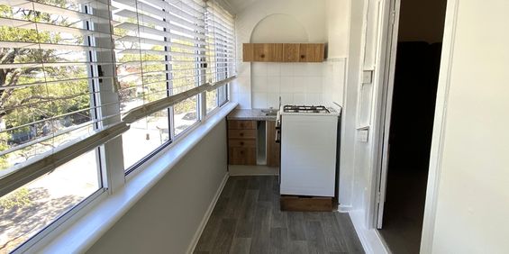 Spacious Studio - Photo 3