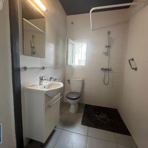 Location Appartement 2 pièces 45m² ISTRES 13800 - Photo 2