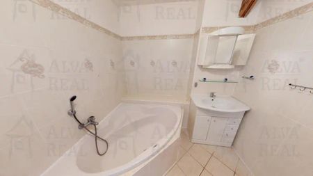 Pronájem podkrovního bytu 3+kk 90 m, ul. Štěpánská, Brno - střed s balkonem a výhledem na Petrov a Špilberk. - Photo 3