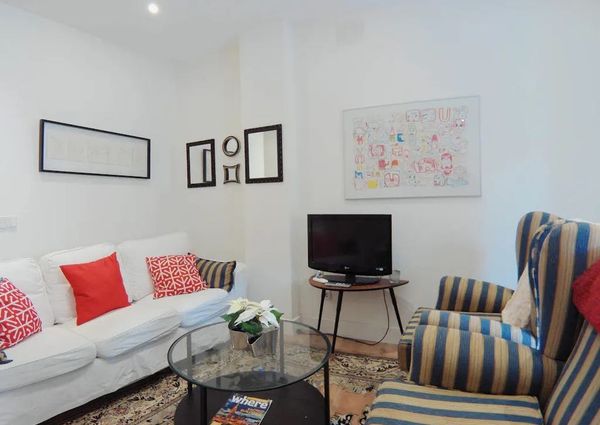 Calle de Doña Berenguela, Madrid, Community of Madrid 28011