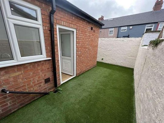 Newton Road, Hoylake, CH47 - Photo 1