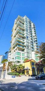 Amazing Studio Suite in the high rise building in English Bay West End - Photo 3