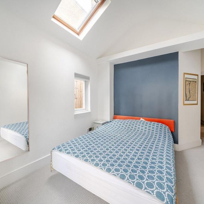 3 bedroom flat to rent - Photo 1