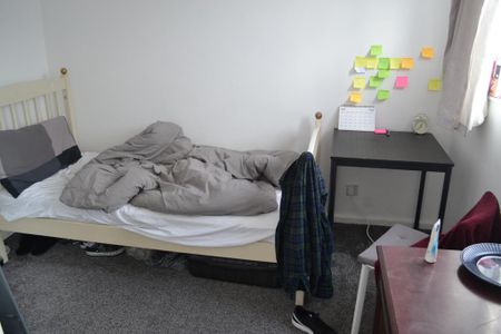 4 bedroom terraced house to rent - Photo 3