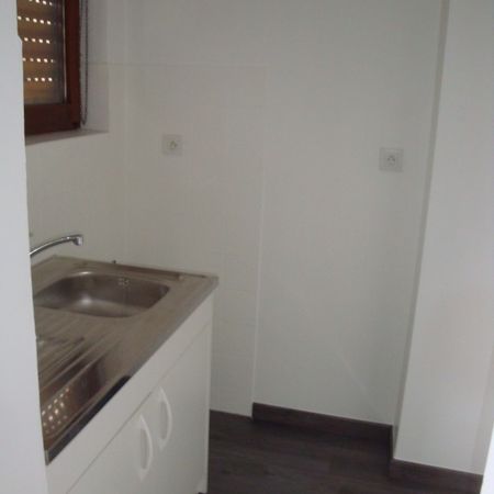 APPARTEMENT - 23 m2 - 1 pièces rue des chèvres à SARREGUEMINES 57200 - Photo 4