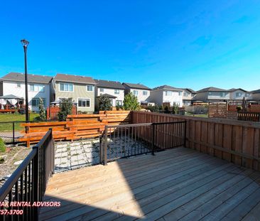 BEAUTIFUL UPGRADED 4 BED, 2.5 BATH, 2 STOREY SF HOME W/ MAIN FLOOR ... - Photo 2