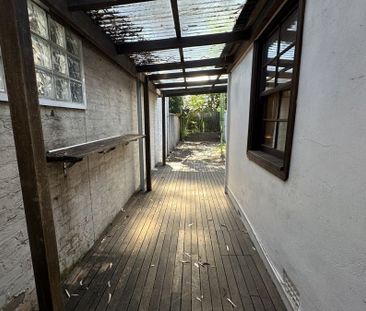 7 Rochford Street, Erskineville NSW 2043 - House For Rent | Domain - Photo 2