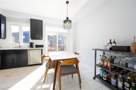 For Lease - 23 Soho Street, Hamilton, Ontario - Photo 3