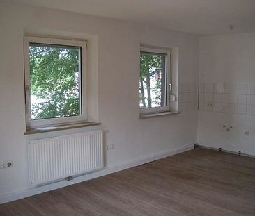 Attraktiv! Renovierte 4-Zimmer-Wohnung in Stadtlage! - Photo 1
