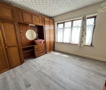 4 bedroom semi-detached house to rent - Photo 5