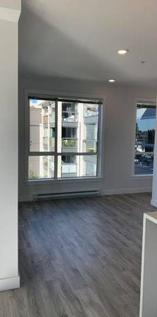 Langley 1066 sqft 4-year old Condo 2 bed+2 bath+2 parking +sun room - Photo 1