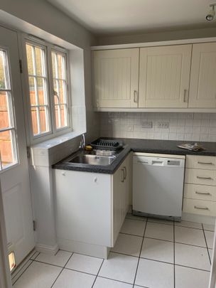 Bolsin Drive Room 2 - Photo 1