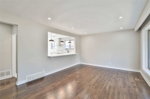 For Lease - 461 Brentwood Avenue Unit# Main, Oshawa, Ontario - Photo 1