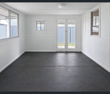 Spacious Family Home in the Heart of Greenacre - Photo 5